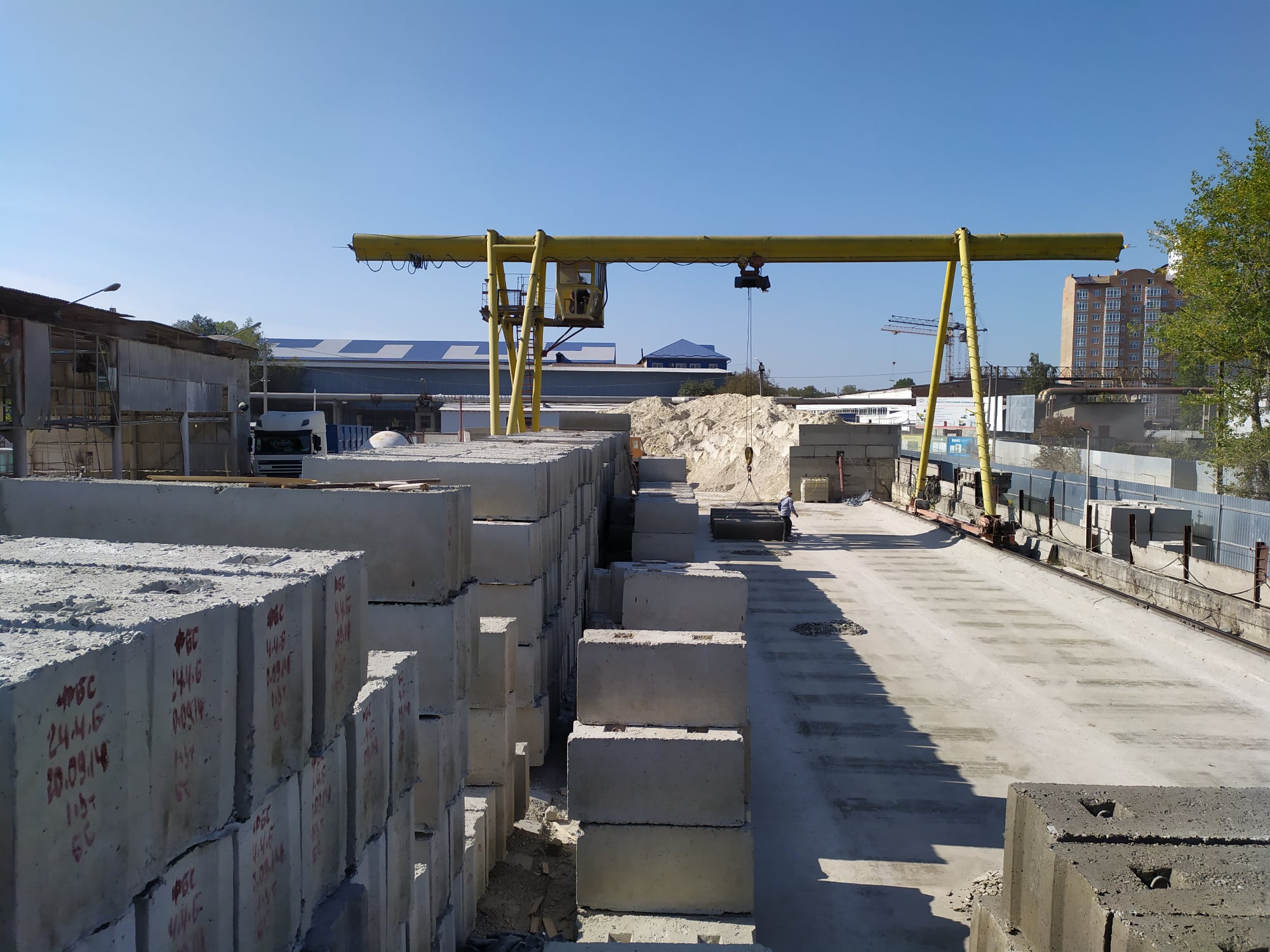 фундаментні блоки